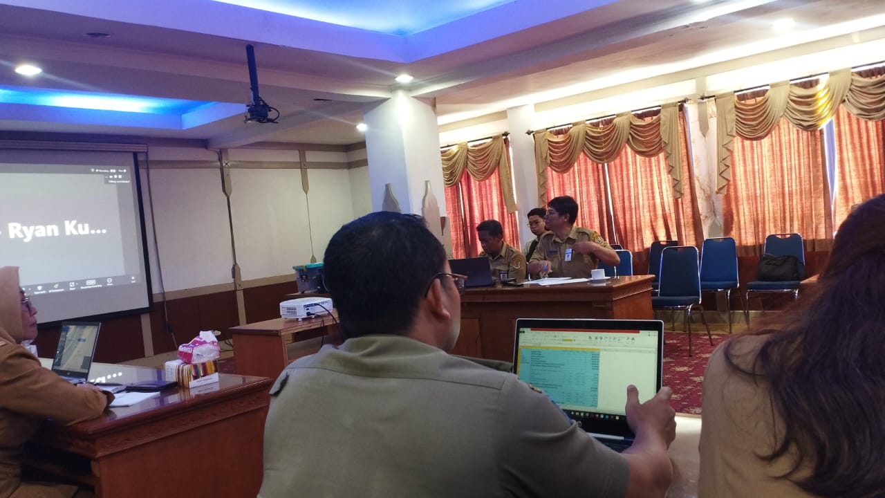 Diskominfo Kota Semarang Hadiri Desk Rancangan Kegiatan Penganggaran DBHCHT T.A 2025 di Ex. Bakorwil Solo